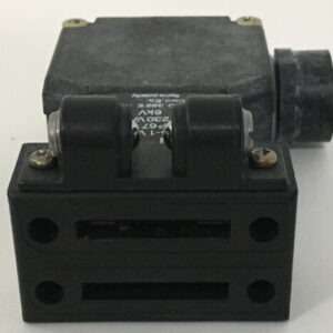 *Pre~Owned* Schmersal AZ 16 zi IEC947-5–1 VDE0660 AC-15 230VAC + *Warranty* - Image 4