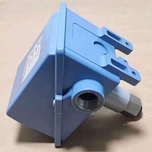 *BRAND NEW* United Electric J400-610 Differential Pressure Switch + Warranty! - Image 3