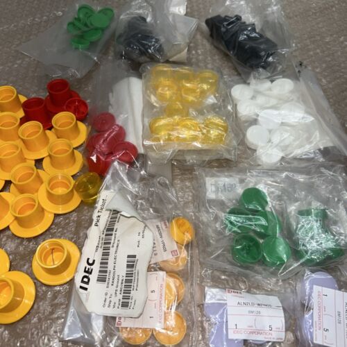 Large Lot of New various IDEC Buttons & Caps See Photos + Warranty Main Image