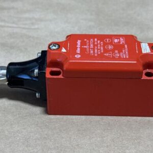 NEW NO BOX- Allen Bradley 440P-MRPB22E Guardmaster Limit Switch 240V 3A WARRANTY - Image 4