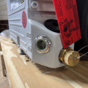 Oerlikon Leybold SOGEVAC SV40 BI Oil Sealed Rotary Vane Vacuum Pump 200-240V - Image 4