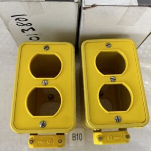 (2)NIB Woodhead Molex 1301370087 Yellow Rubber Super-Safeway Multiple Outlet Box - Image 2