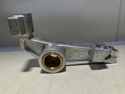 *NEW* Harris WP491607 Ductor Lower WS RH Lever Bracket Main Image