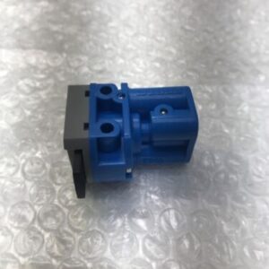 **Festo New (Lot Of 2) Serie C808 Front Panel Mount Valve 6817 SV-3-M5 # - Image 3