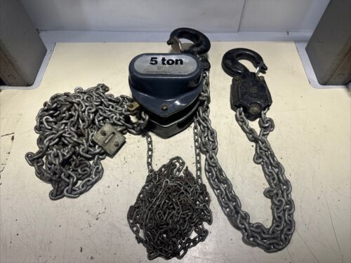 *USED* R&M Materials Handling RMll-5000 5 Ton Manual Chain Hoist Main Image