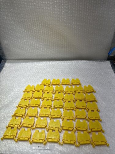 ** New QTY 46 - Allen-Bradley 1492-W4 Terminal Block 600V YELLOW# Main Image