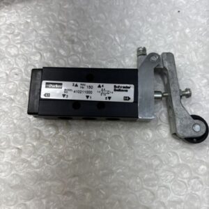**PARKER 410211000 4WAY SPOOL VALVE -ROLLER FAST SHIPPING &WARRANTY# - Image 4