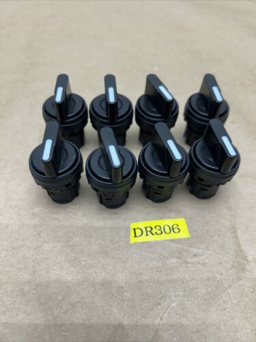 (8) IDEC HW1S-33T FAST SHIPPING!+ WARRANTY Main Image
