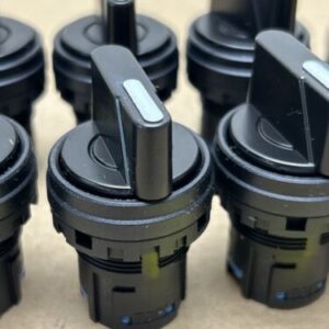 (8) IDEC HW1S-33T FAST SHIPPING!+ WARRANTY - Image 2