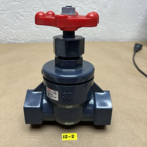 Asahi AV 2-Way Ball Valves, 1 1/2" Threaded Female - 150psi VSTMHUENA032 NNB Main Image