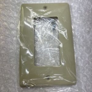 **New Hubbell GF8300SGI Ground Fault Receptacle 20A 125V Ivory (Lot Of 3)# - Image 6