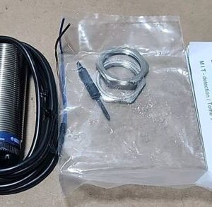 *BRAND NEW* Telemecanique XSAV01801 Inductive Proximity Switch + Warranty! - Image 2