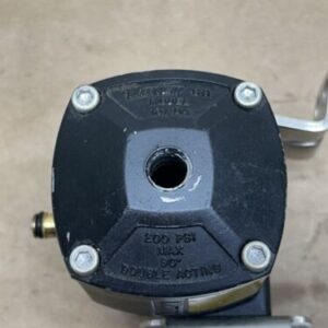 Whitey 131 DA 131DA Pneumatic Double Acting Actuator Used Fast Shipping - Image 2