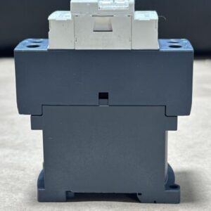 NEW SURPLUS - Schneider Electric LC1DT25BD Motor Contactor 690V 25A || WARRANTY! - Image 8