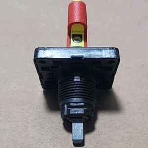 *BRAND NEW SURPLUS* Schneider Electric KCC1YZ Rotary Handle 45 x 45 + Warranty! - Image 4
