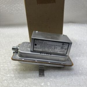 ** NEW AIR SWITCH COLUMBUS ELECTRIC RH3A 2E462A 125-277VAC 15A 1/2 PSI# - Image 1