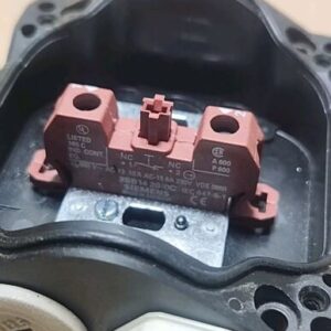 *PREOWNED* [2] Siemens 3SB18 Red Emergency Stop Pushbutton Type 1 + Warranty! - Image 9