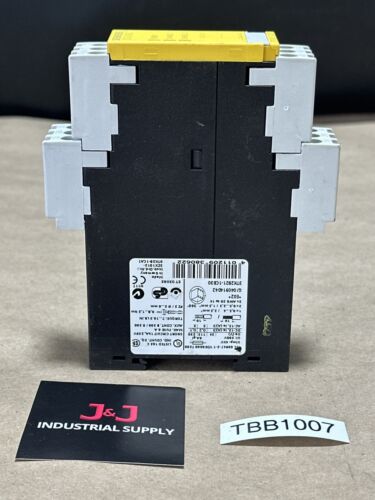 PREOWNED- Siemens Siguard Safety Relay 3TK2821-1CB30 300V 4kV 6A || WARRANTY! Main Image