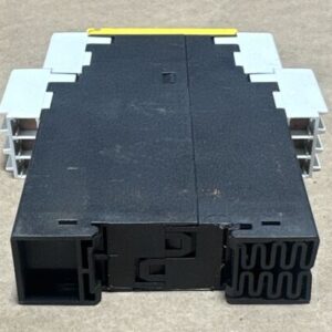 PREOWNED- Siemens Siguard Safety Relay 3TK2821-1CB30 300V 4kV 6A || WARRANTY! - Image 5