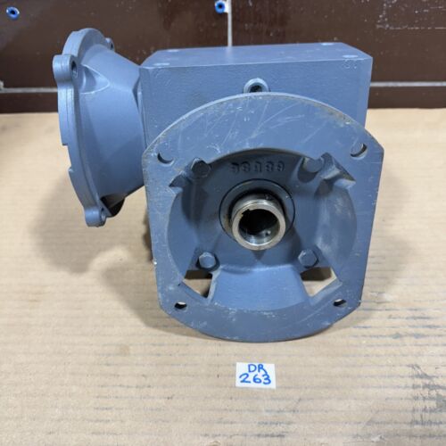 Boston Gear SF321V-10-G1 Gear Reducer 1750 RPM Series 300 Model 400 RY Main Image