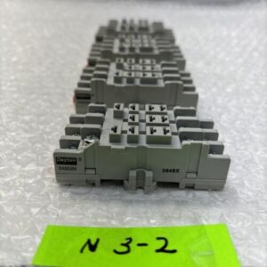 **New (Other) QTY Of 4 DAYTON 5X853M RELAY BASE 1 Piece Broke# - Image 1