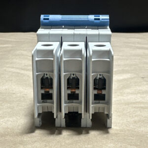 PREOWNED- Allen Bradley 1489-M3D060 Ser. D 277V 6A Molded Case Circuit Breaker - Image 3