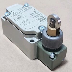 *NEW* Omron WLSD2-N Side Plunger Limit Switch 90° Overtravel 125Vdc + Warranty! - Image 5