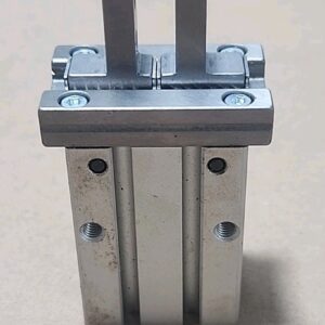*NEW SURPLUS* SMC MHZ2-16DN Pnuematic Parallel Gripper 0.1~0.7MPa + Warranty! - Image 6