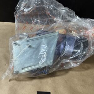 (3) AR30JAR-2B11A Fuji Electric Pushbutton Selector Switches (1 Missing Keys) - Image 6